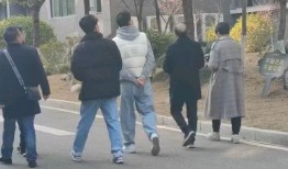 吃瓜网红事件怎么看,揭秘网络舆论的狂欢与反思