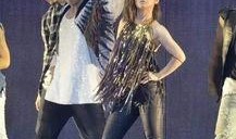 爆料跳舞唱歌视频,一夜走红引热议