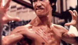 谁爆料李小龙打人视频,传奇武术巨星私下的一面